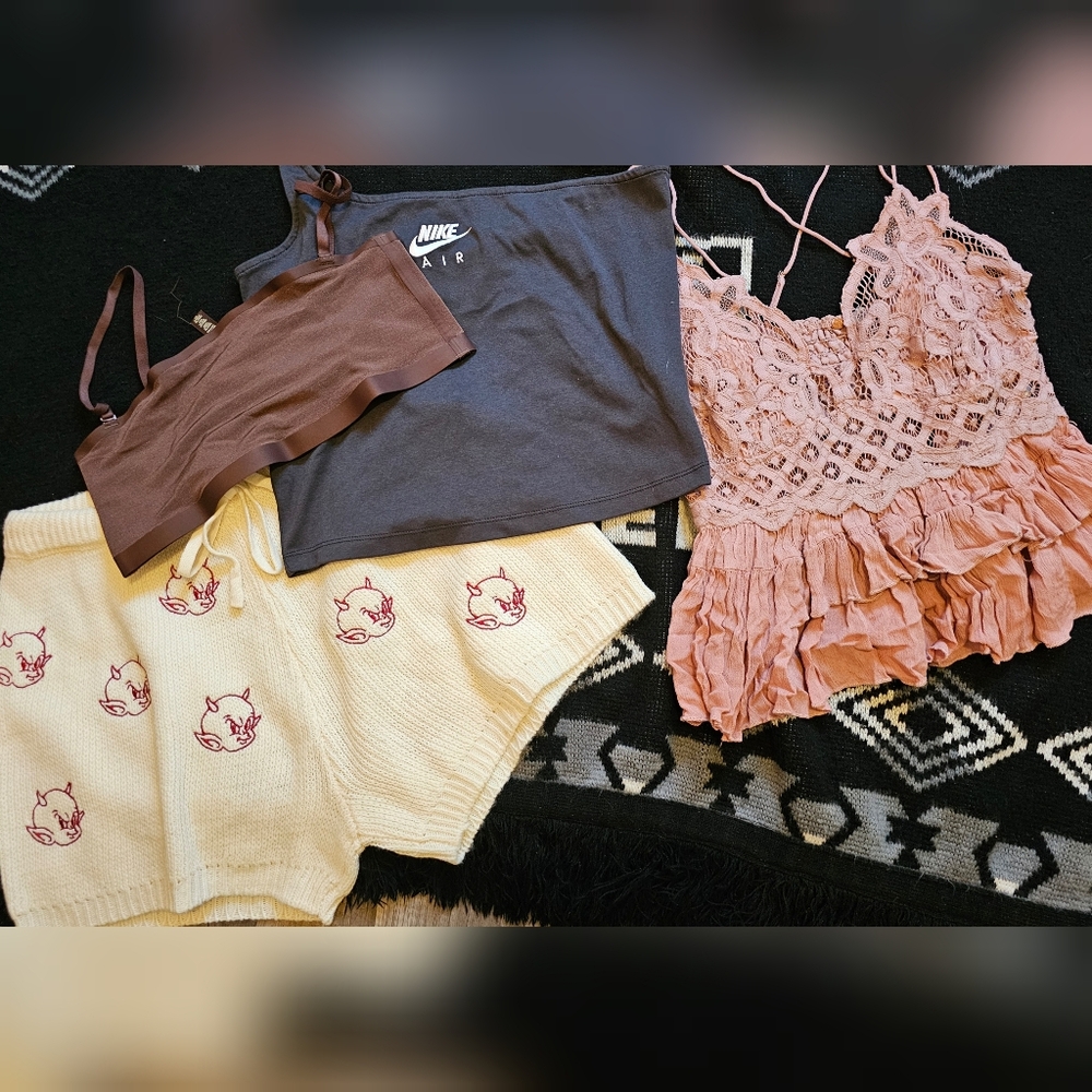 Womens size L bundle